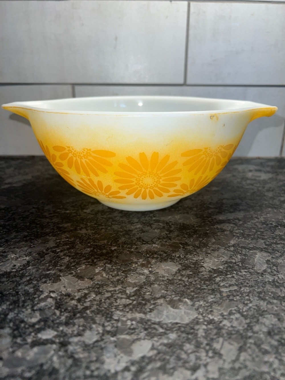 Pyrex Cinderella Bowl Sunflower Mixing Bowl - 442. 1-1/2 qt